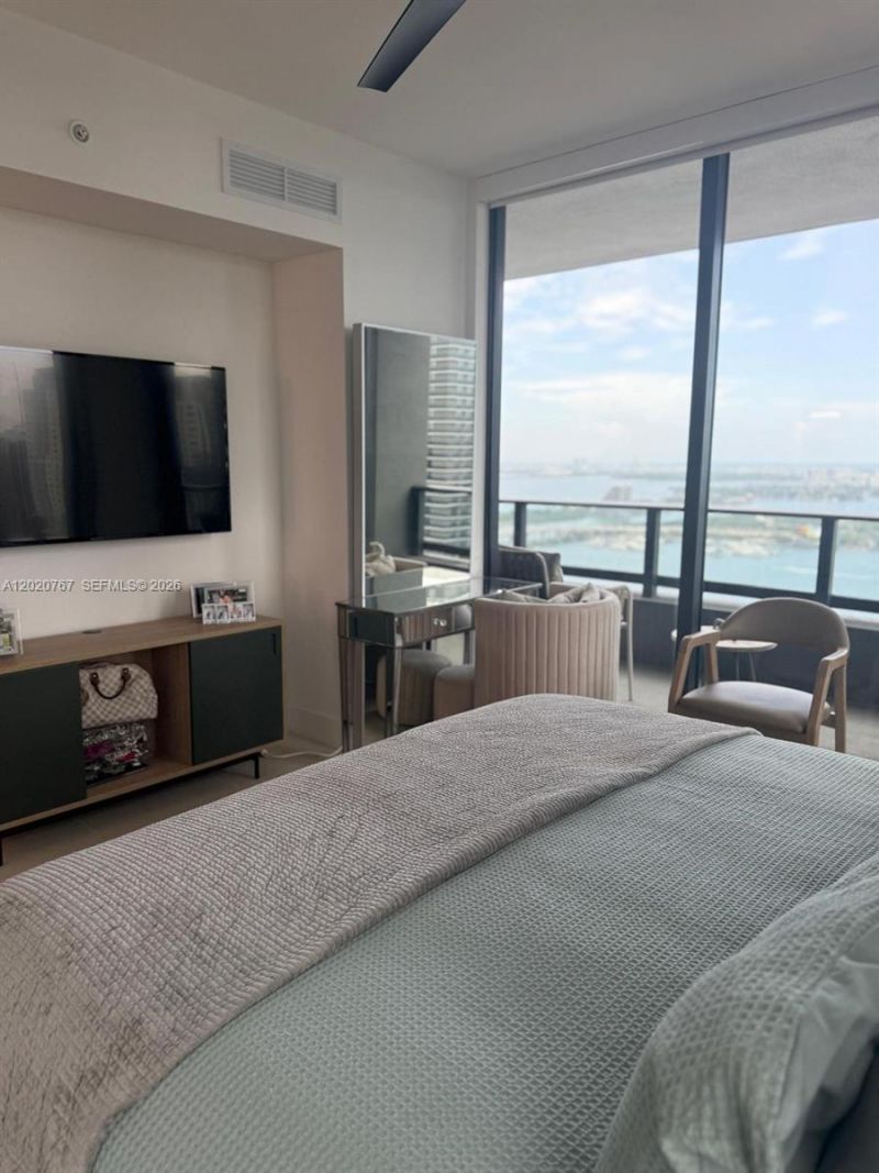 159 NE 6th St , Unit 4016, Miami, FL 33132 Photo