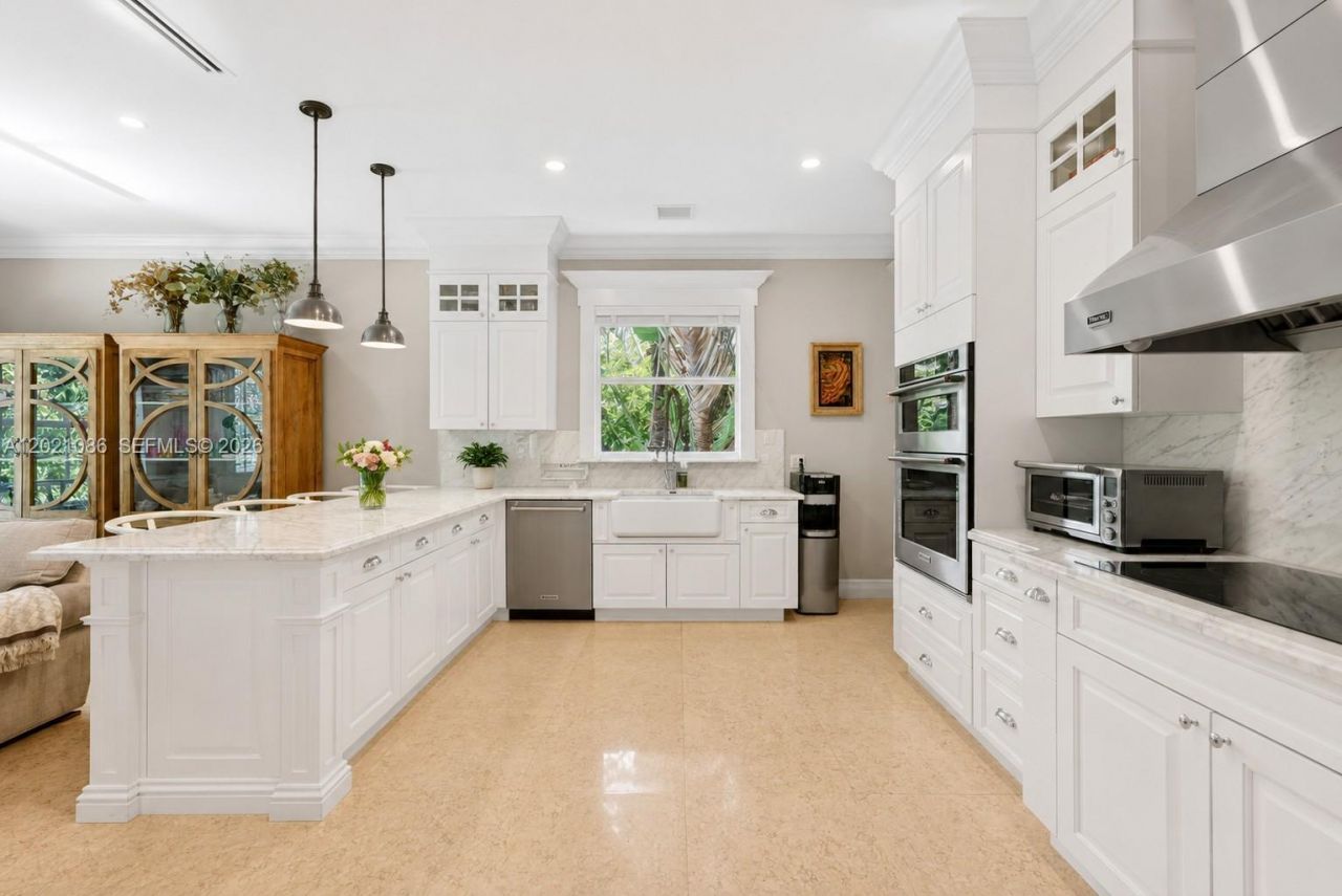 442 Ridgewood Rd , Key Biscayne, FL 33149 Photo