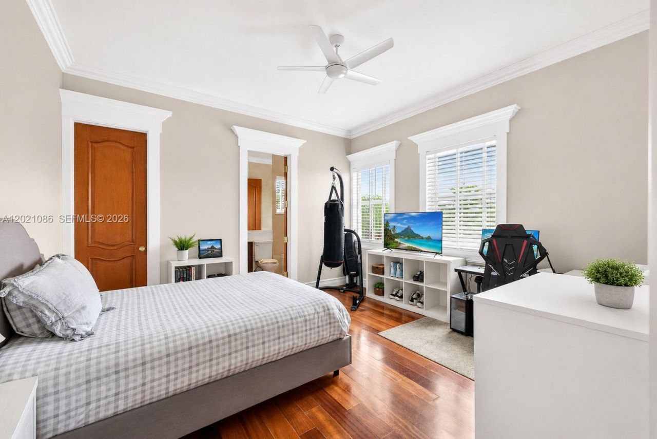 442 Ridgewood Rd , Key Biscayne, FL 33149 Photo