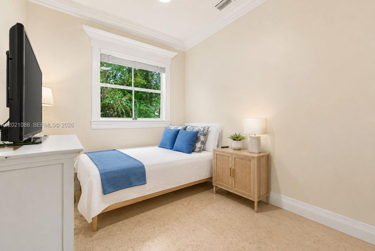 442 Ridgewood Rd , Key Biscayne, FL 33149 Photo