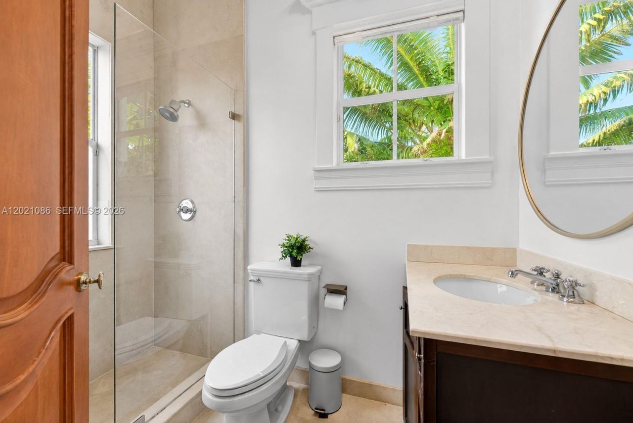 442 Ridgewood Rd , Key Biscayne, FL 33149 Photo