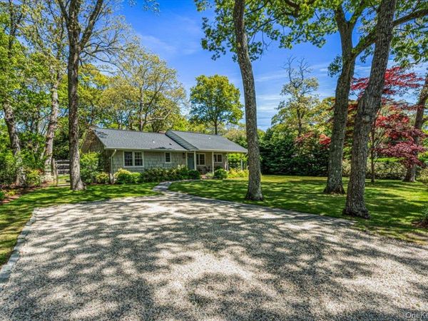 20 Shinnecock Lane , Hampton Bays, NY 11946