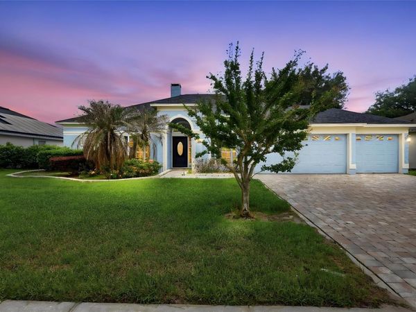 120 BLUE STONE CIRCLE , WINTER GARDEN, FL 34787
