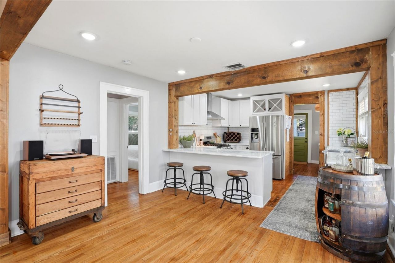 1011 14th Street N, Saint Petersburg, FL 33705 Photo