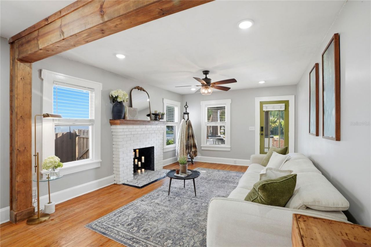 1011 14th Street N, Saint Petersburg, FL 33705 Photo