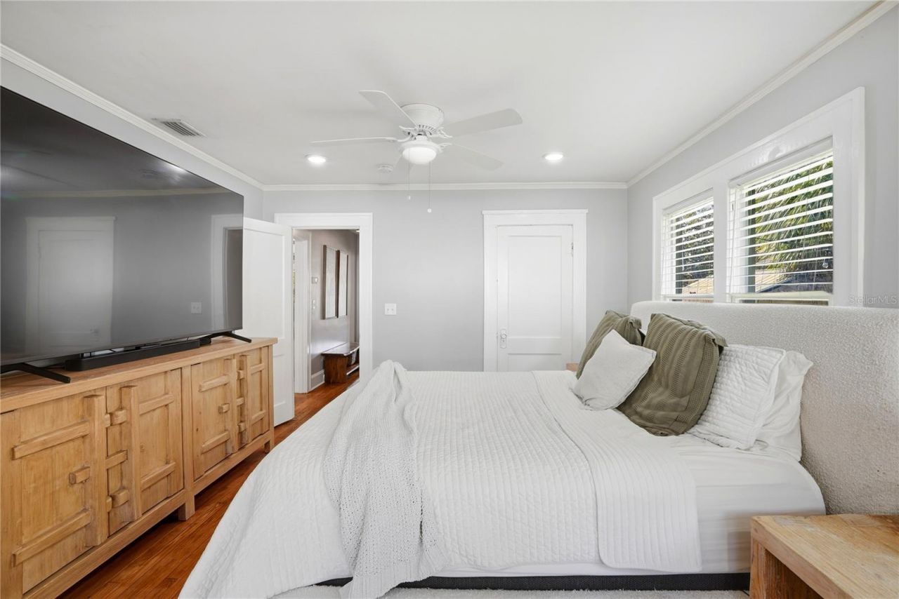 1011 14th Street N, Saint Petersburg, FL 33705 Photo