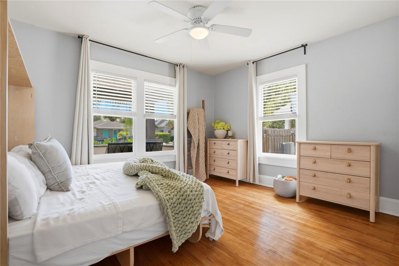 1011 14th Street N, Saint Petersburg, FL 33705 Photo