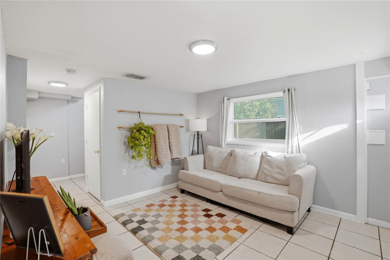 1011 14th Street N, Saint Petersburg, FL 33705 Photo