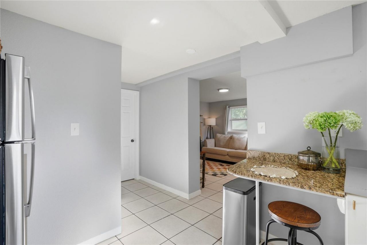 1011 14th Street N, Saint Petersburg, FL 33705 Photo