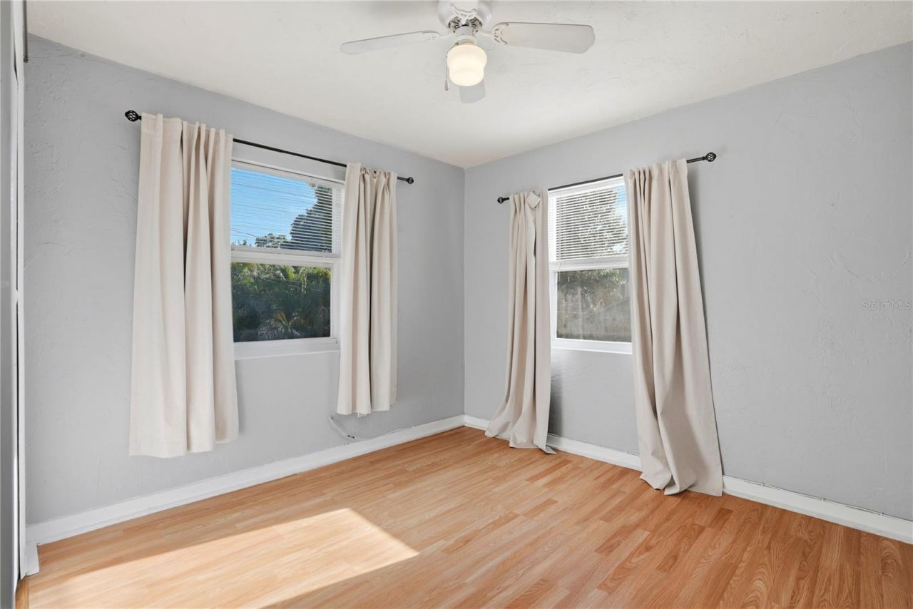 1011 14th Street N, Saint Petersburg, FL 33705 Photo