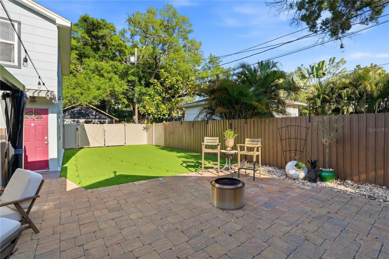 1011 14th Street N, Saint Petersburg, FL 33705 Photo