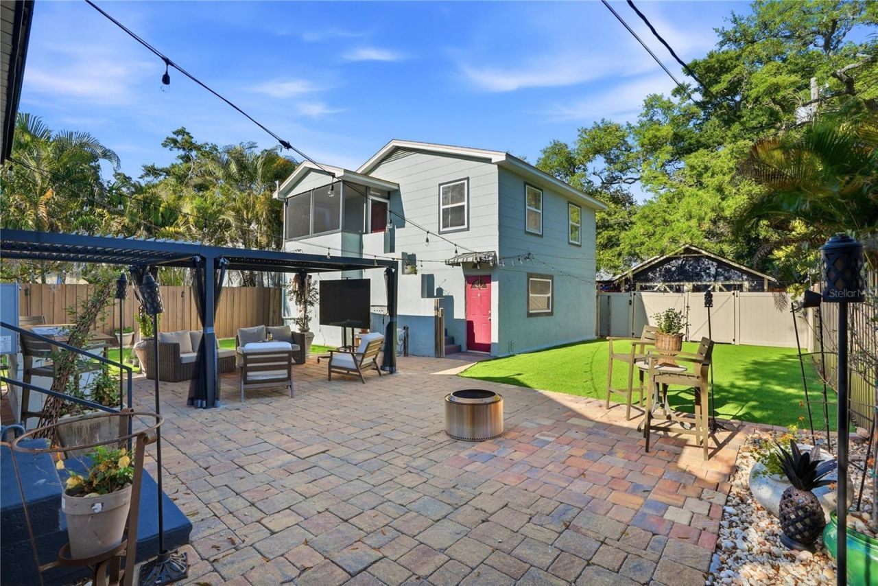 1011 14th Street N, Saint Petersburg, FL 33705 Photo