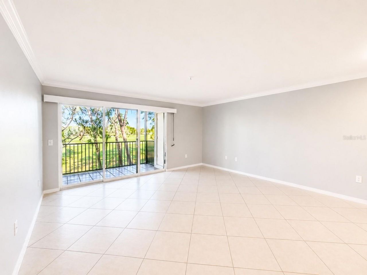 2400 Feather Sound Drive, Unit 223, Clearwater, FL 33762 Photo