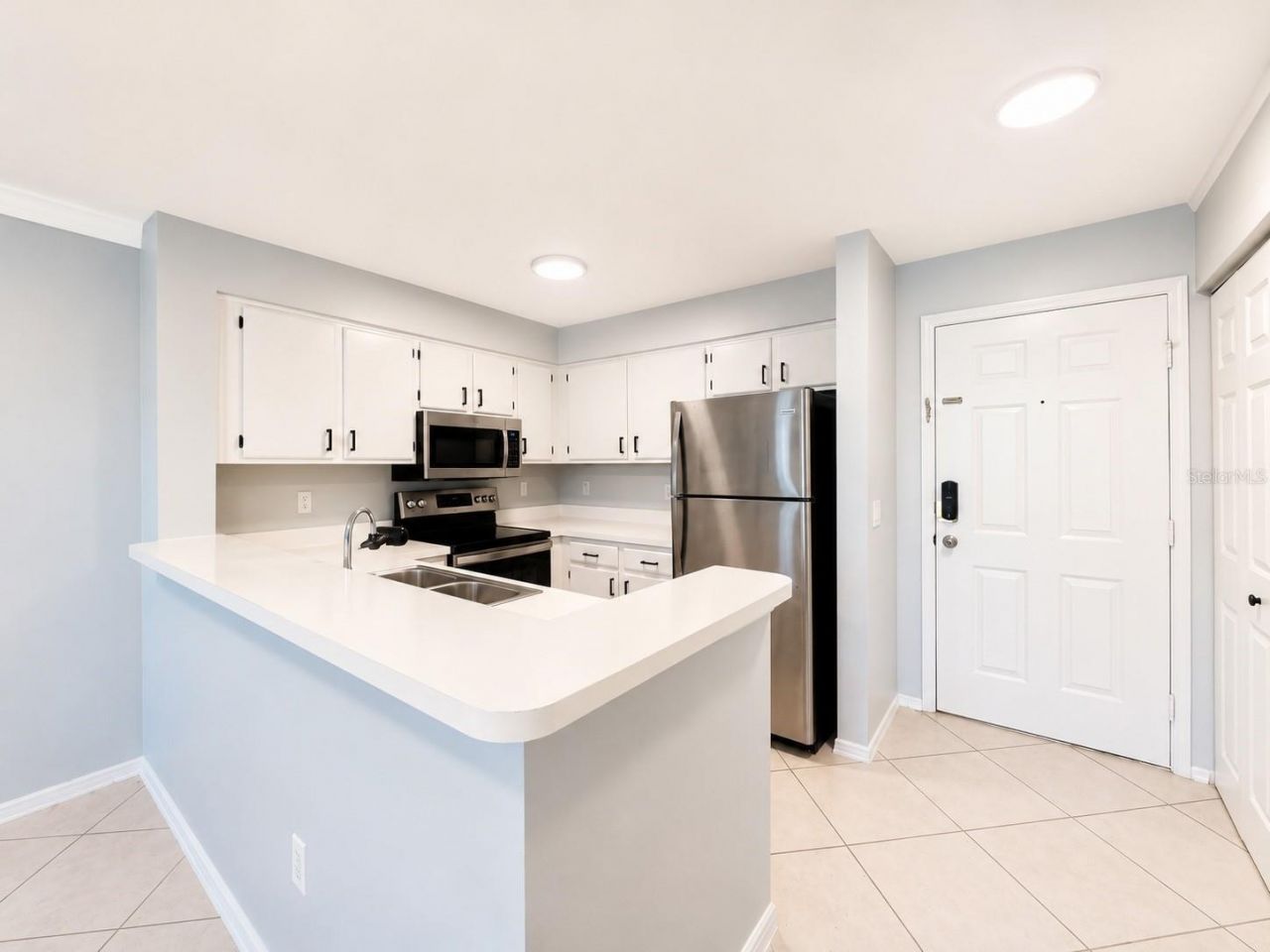 2400 Feather Sound Drive, Unit 223, Clearwater, FL 33762 Photo