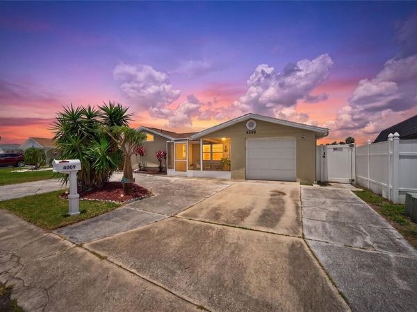 4009 STAR ISLAND DRIVE , HOLIDAY, FL 34691