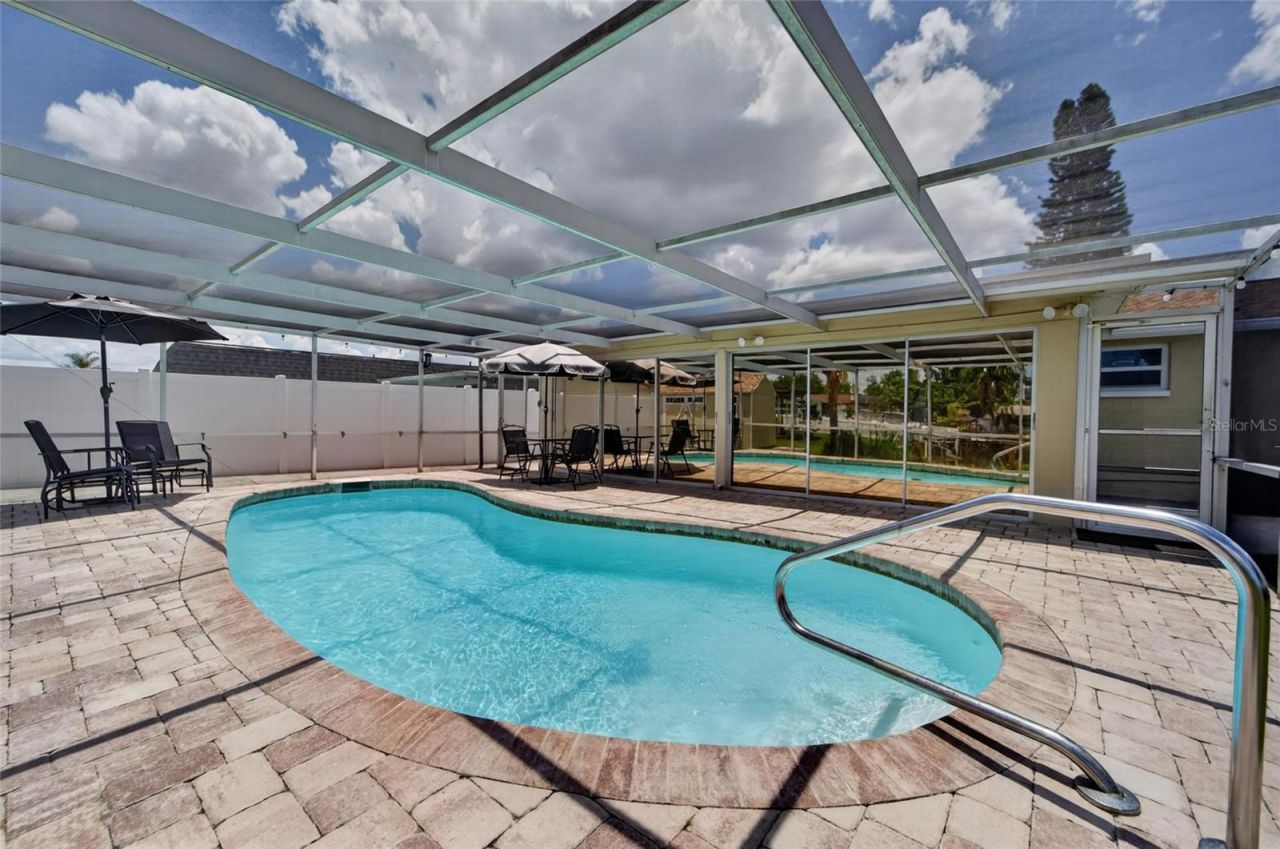 4009 Star Island Drive, Holiday, FL 34691 Photo