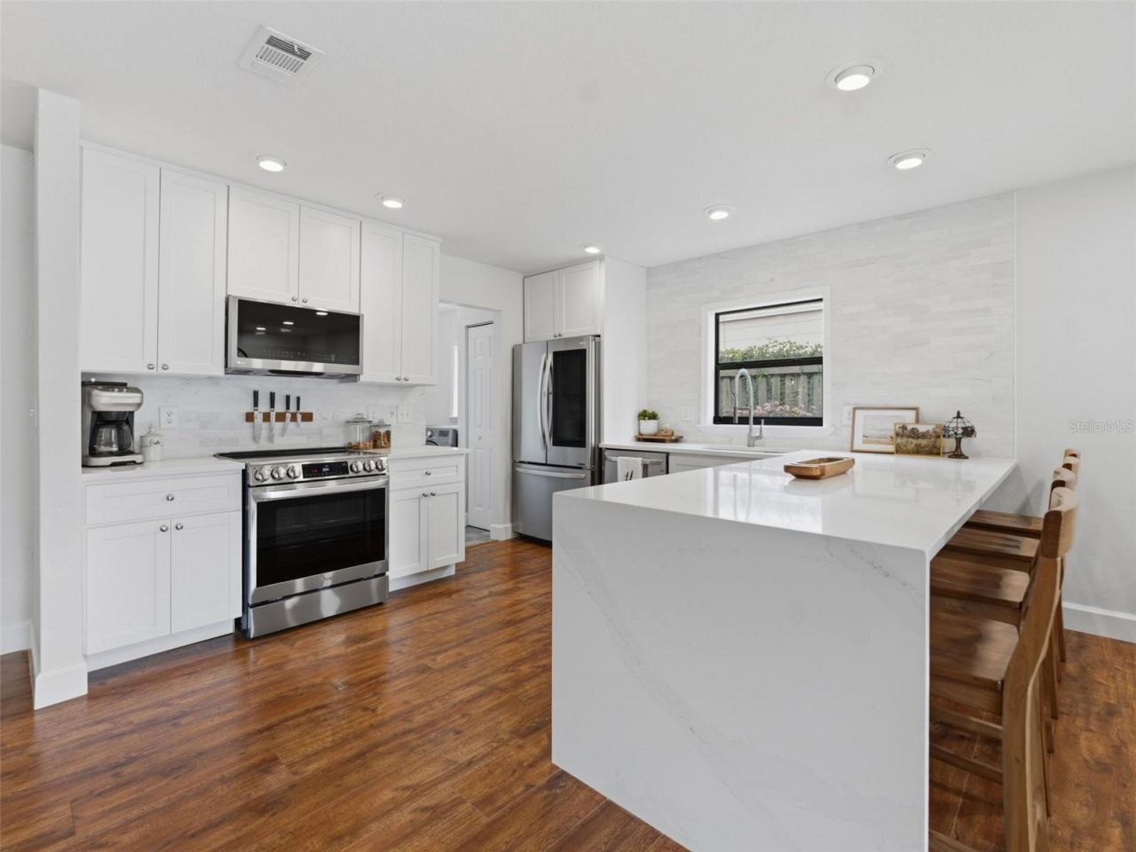 605 Valley Hill Drive, Brandon, FL 33510 Photo