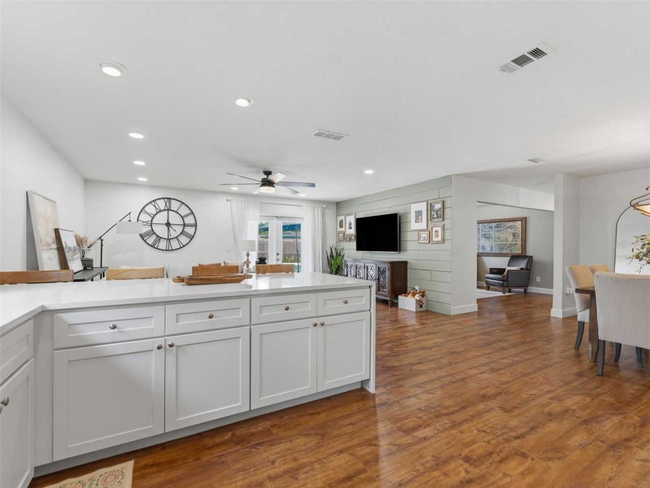 605 Valley Hill Drive, Brandon, FL 33510 Photo