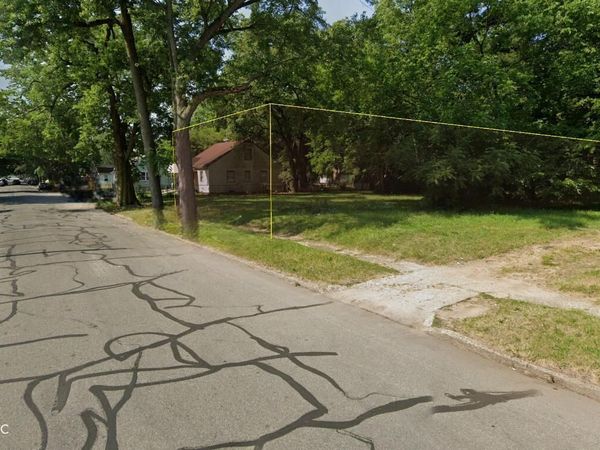 1333 Huey Street , South Bend, IN 46628