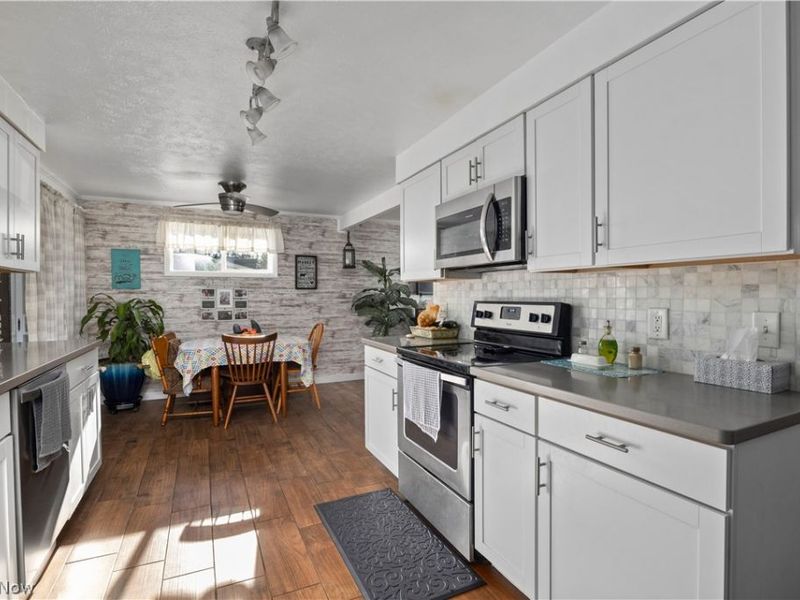 4958 Northview Court, Vermilion, OH 44089 Photo 10
