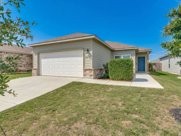 14658 STIRRUP TRCE, Elmendorf, TX 78112