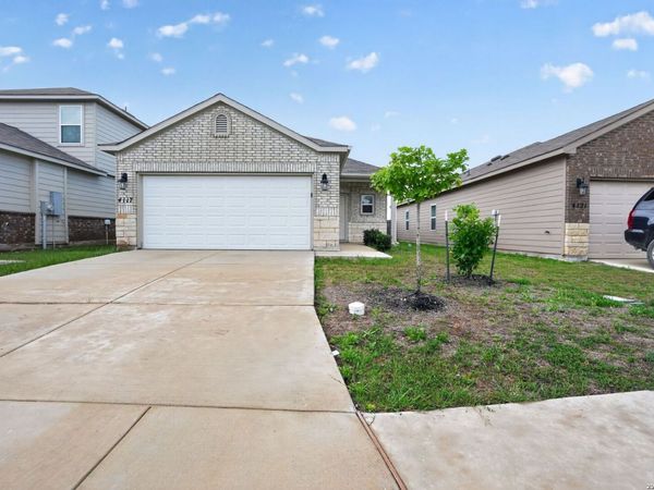 4117 ASHER ALY, St Hedwig, TX 78152