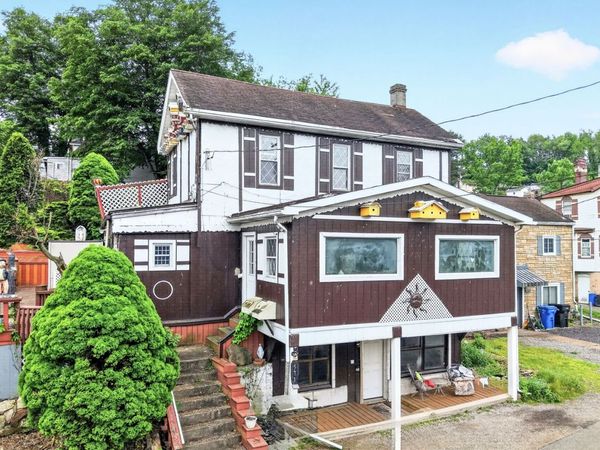 571 MAIN STREET, North Huntingdon, PA 15642