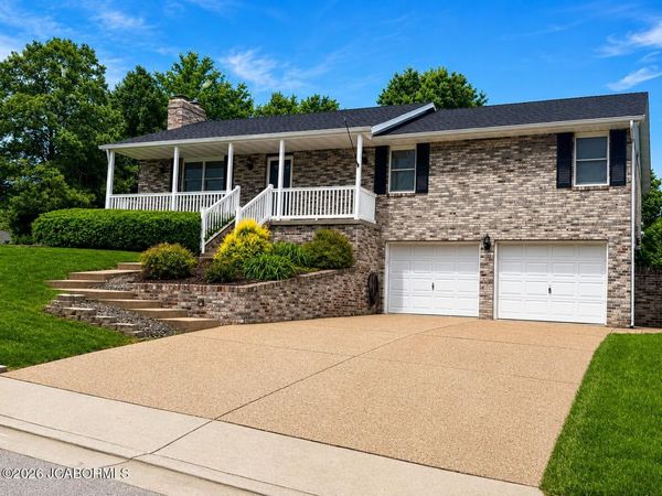 2414 COURTYARD DRIVE, Jefferson City, MO 65109