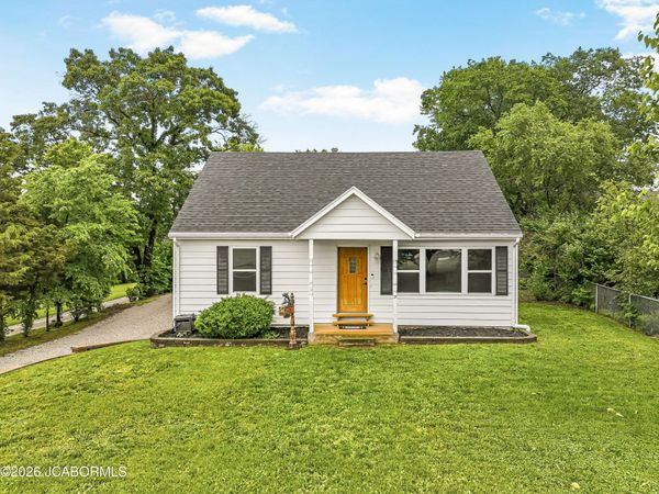 5703 FALCON LANE, Jefferson City, MO 65101