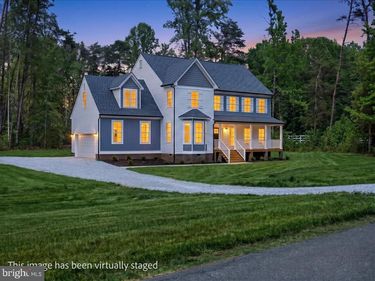 32 MILL RUN , BUMPASS, VA 23024