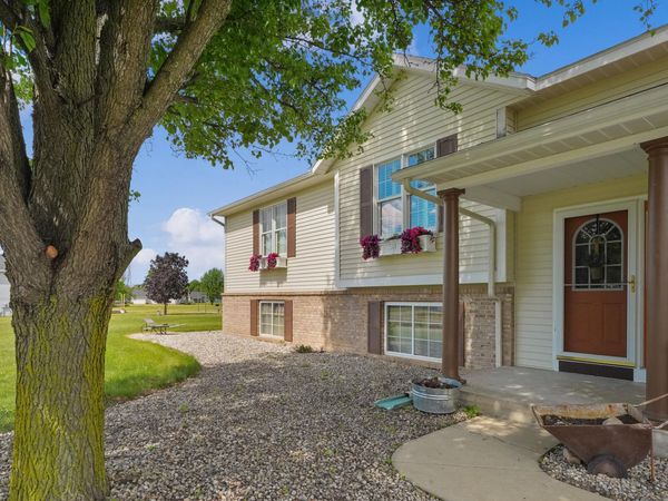 1180 Oxbow Drive, Middleville, MI 49333