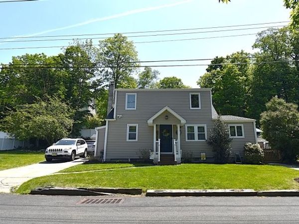 33 Alabama Ave, Jefferson, NJ 07849