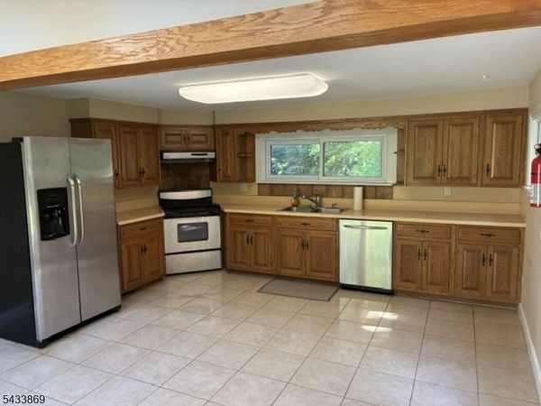 19 Crescent Rd, Wayne, NJ 07470