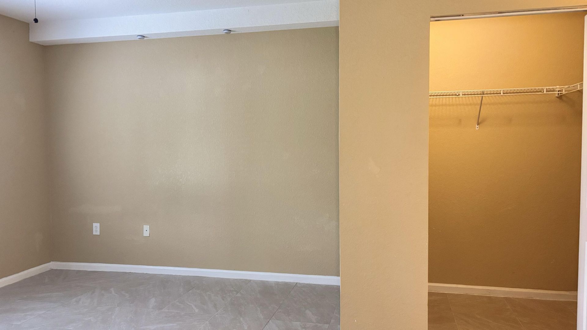1103 Golden Lakes Boulevard, Unit 1011, West Palm Beach, FL 33411 Photo