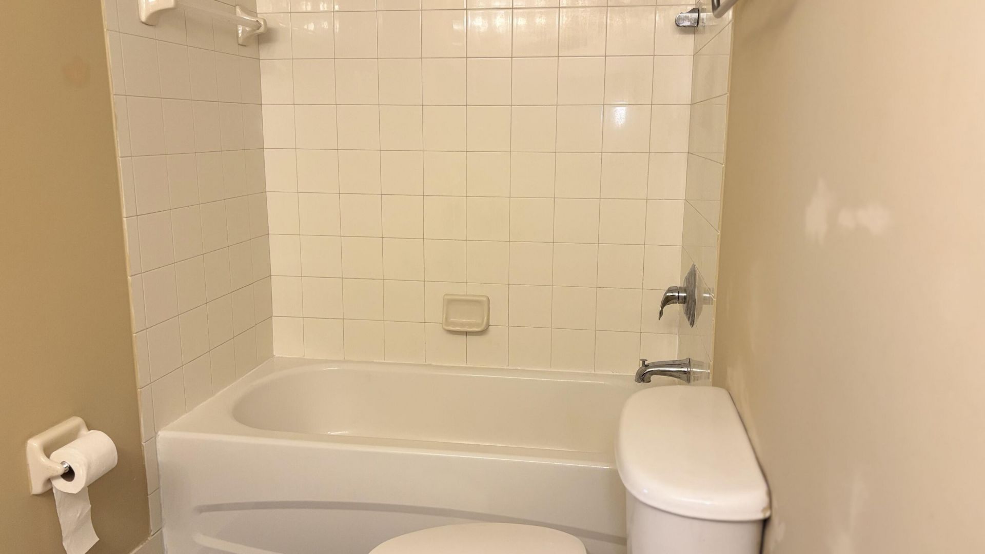 1103 Golden Lakes Boulevard, Unit 1011, West Palm Beach, FL 33411 Photo