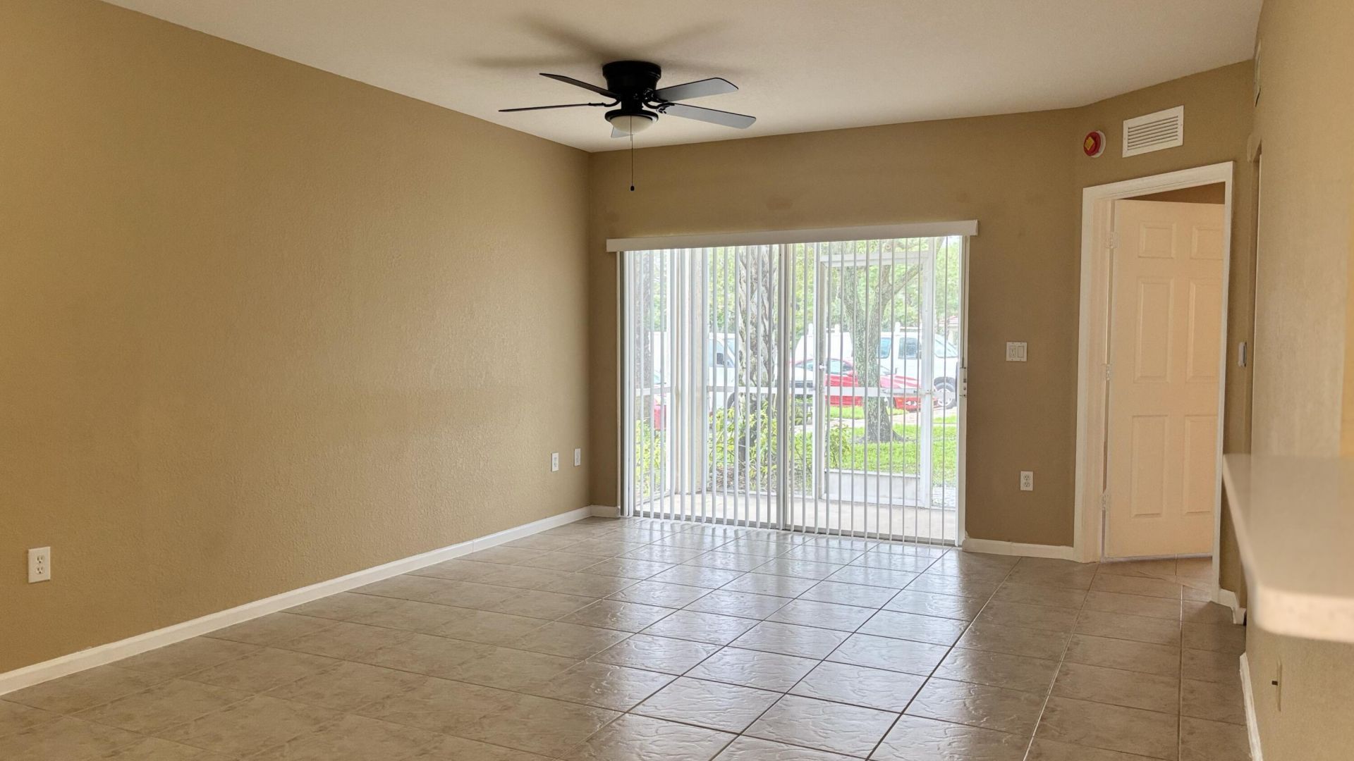 1103 Golden Lakes Boulevard, Unit 1011, West Palm Beach, FL 33411 Photo
