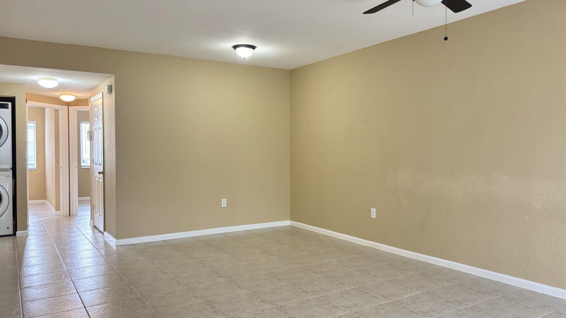 1103 Golden Lakes Boulevard, Unit 1011, West Palm Beach, FL 33411 Photo