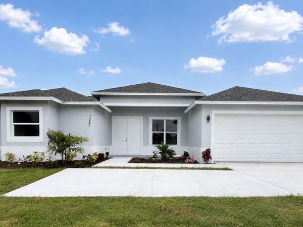 1221 SW Alcantarra Boulevard, Port St. Lucie, FL 34953