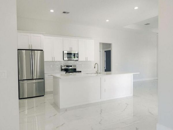 1221 SW Alcantarra Boulevard, Port St. Lucie, FL 34953