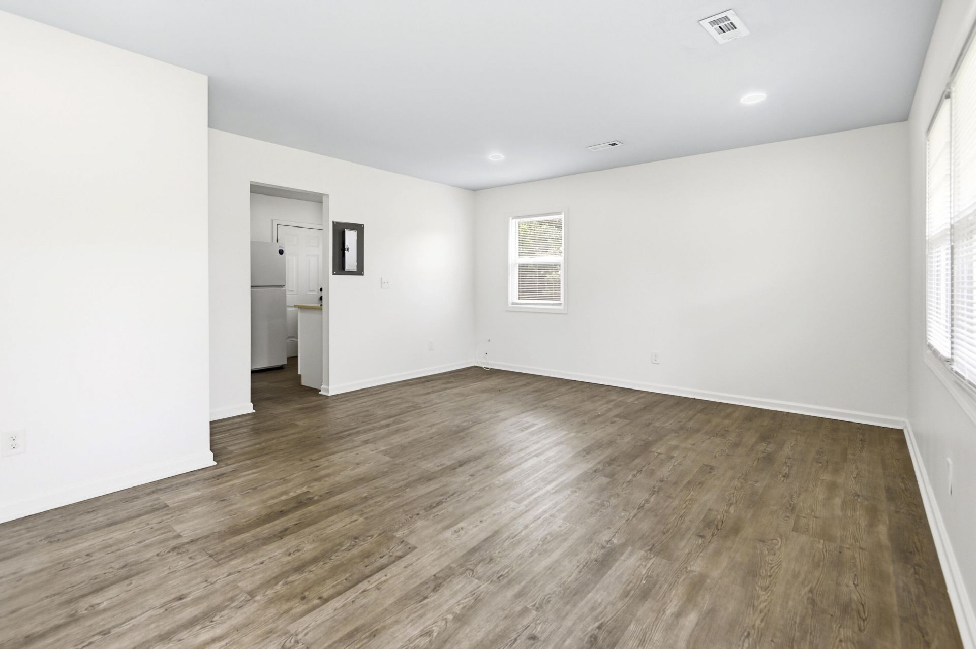 3119 Azalea Drive Photo 4