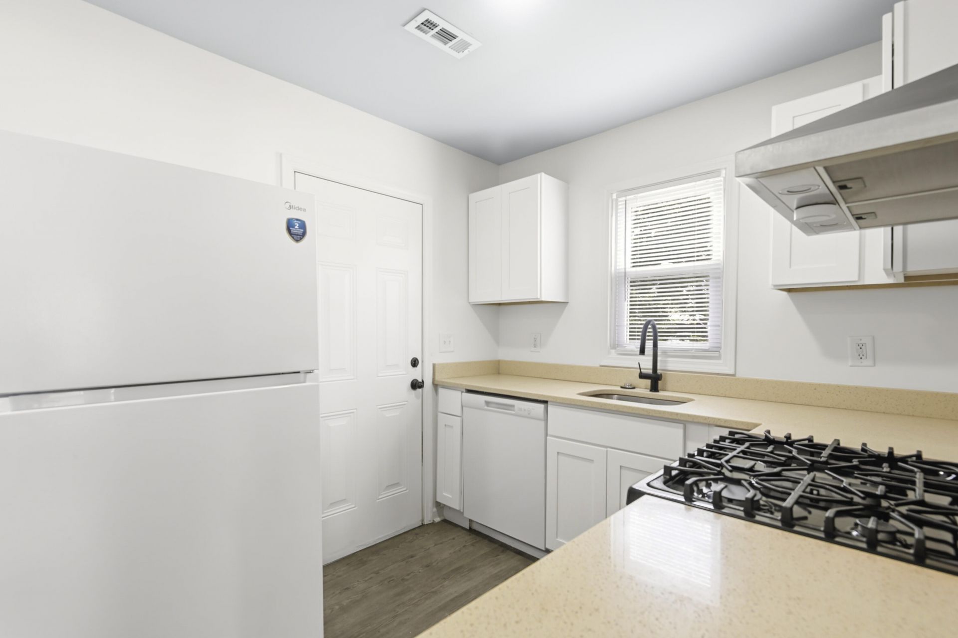 3119 Azalea Drive Photo 8