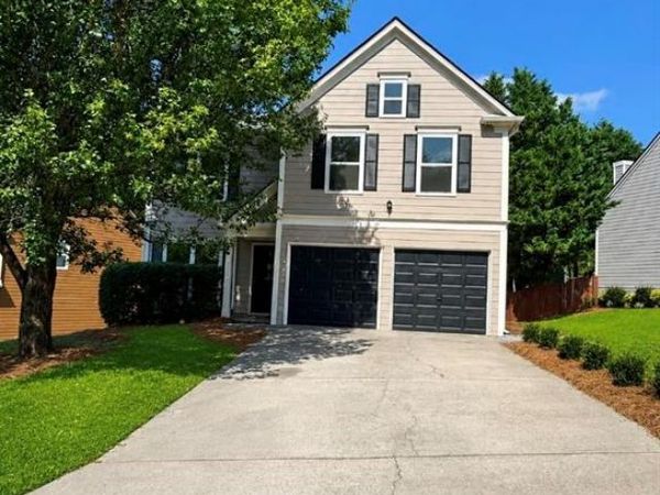 4271 clearvista Court , Acworth, GA 30101
