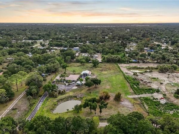 17221 Shelby LN , NORTH FORT MYERS, FL 33917