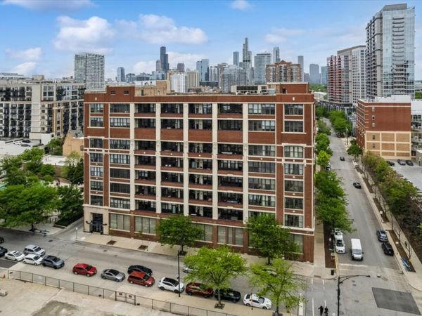320 E 21ST Street , Unit 807, Chicago, IL 60616