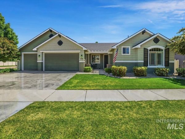 798 N Tullshire Way, Eagle, ID 83616