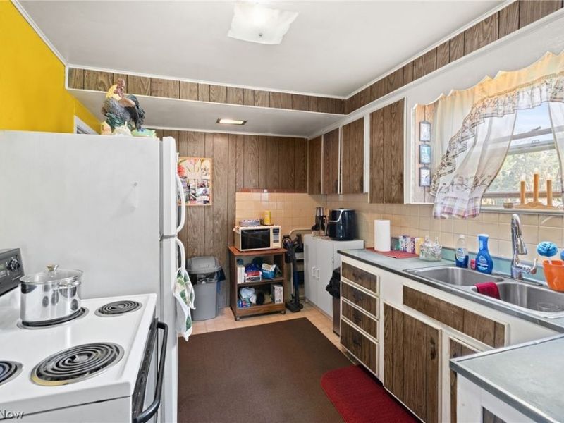 35812 Wanaka Boulevard, Eastlake, OH 44095 Photo 13
