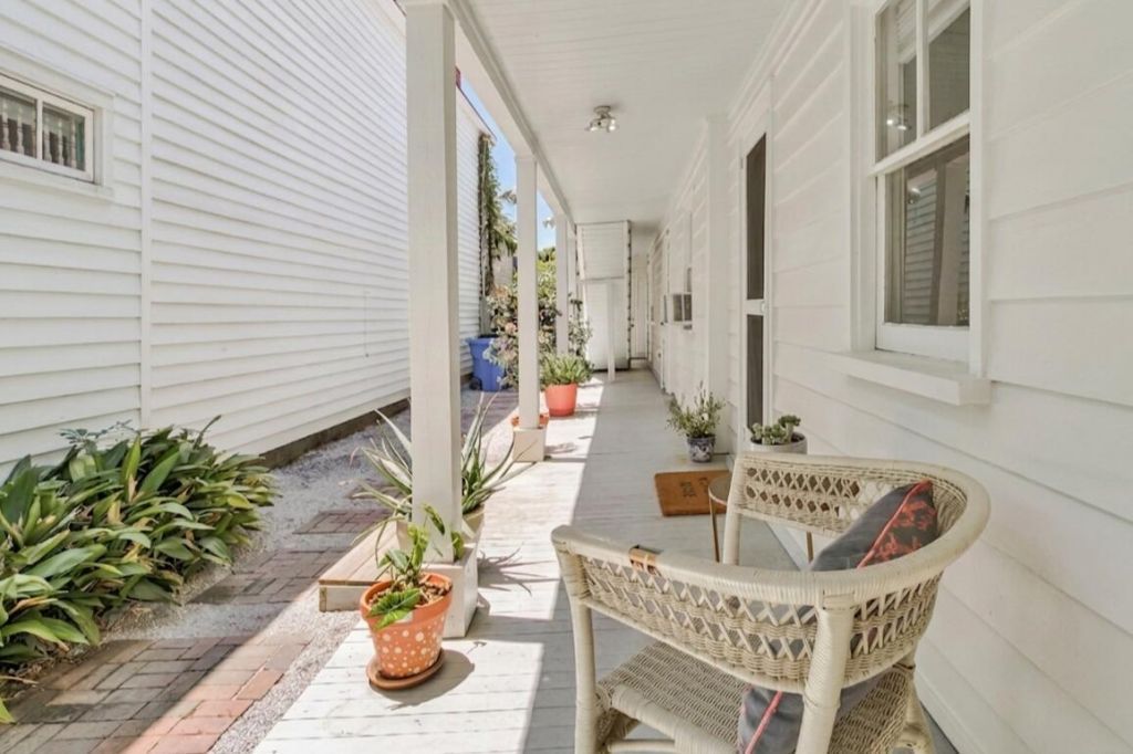 46 Ashe Street Photo 14