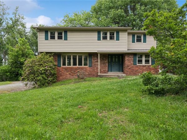 22 Buzzardtown Rd, Irwin, PA 15642