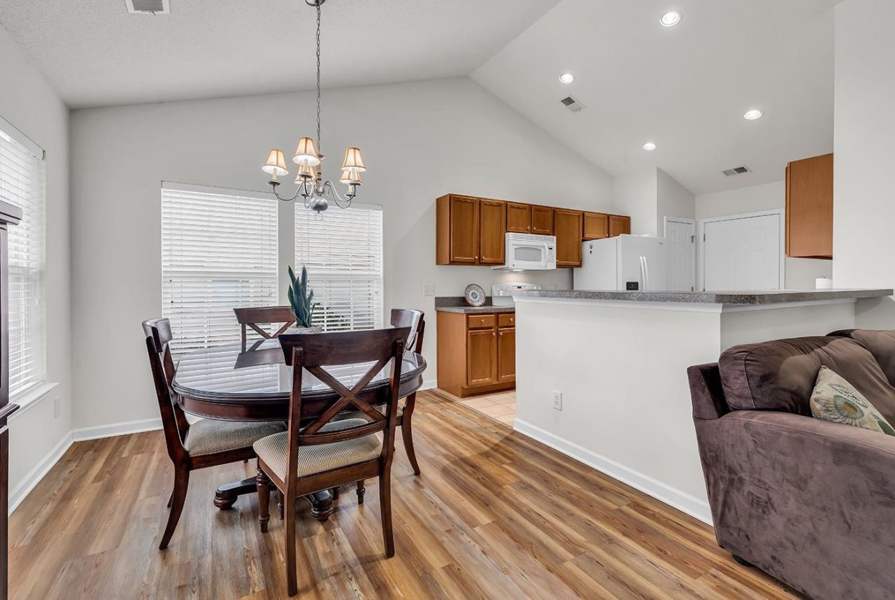 765 Riverward Dr.  Photo 5