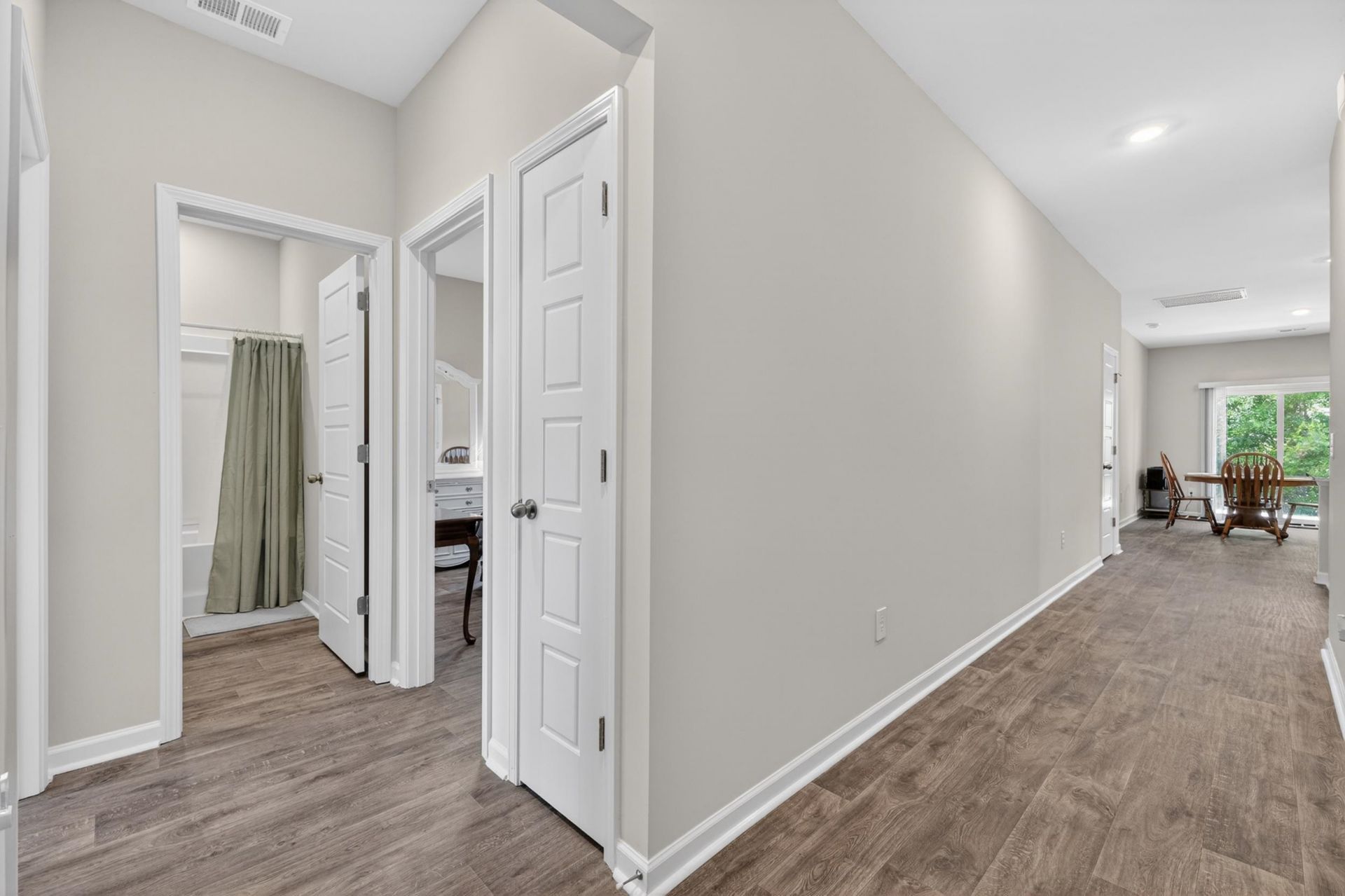 504 Corsac Ct.  Photo 5